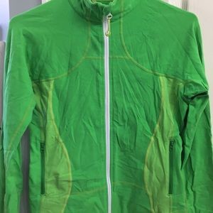 Lululemon sz 8 fitted jacket great condition
